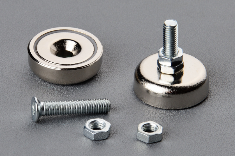 D25mm Neodymium Pot Magnet with Countersunk Hole with belt and nuts