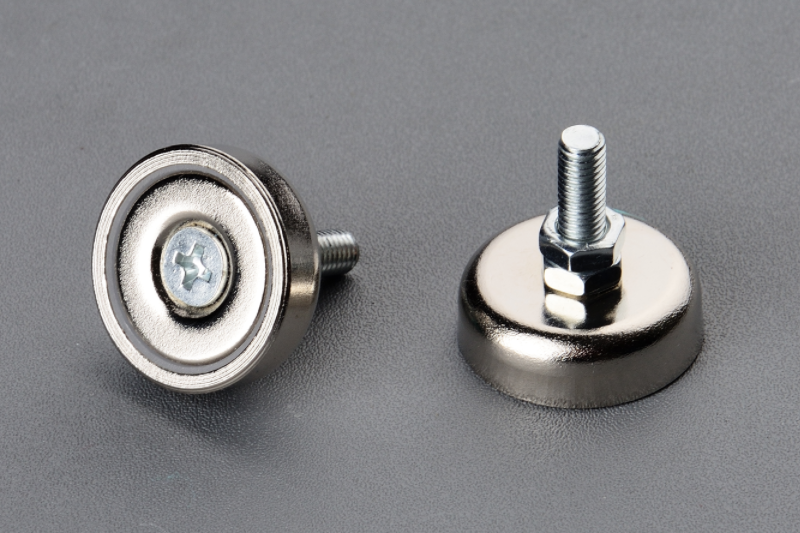 D25mm Neodymium Pot Magnet with Countersunk Hole with belt and nuts
