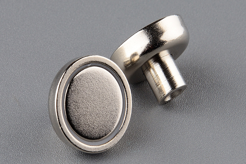  D32mm Neodymium Magnet pot with a female threaded bush M6