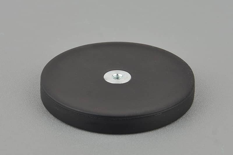 D66mm Neodymium magnet pot with a internal thread M84